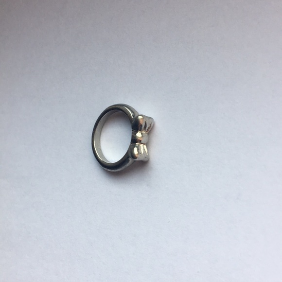 Forever21 ring - Picture 1 of 2